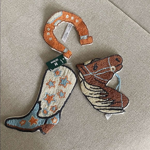 UO Western Icon Beaded Wall Hanging Set - Picture 3 of 5